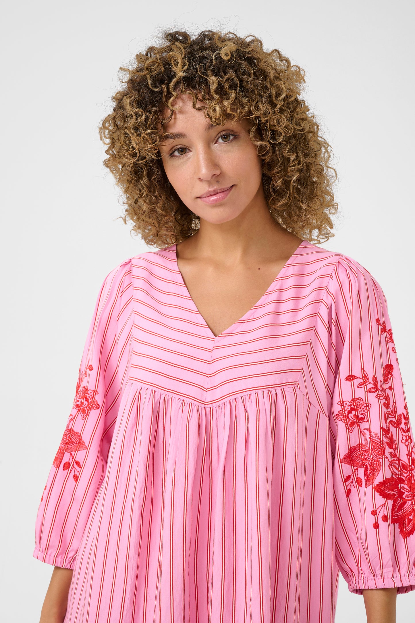 Φόρεμα μίντι