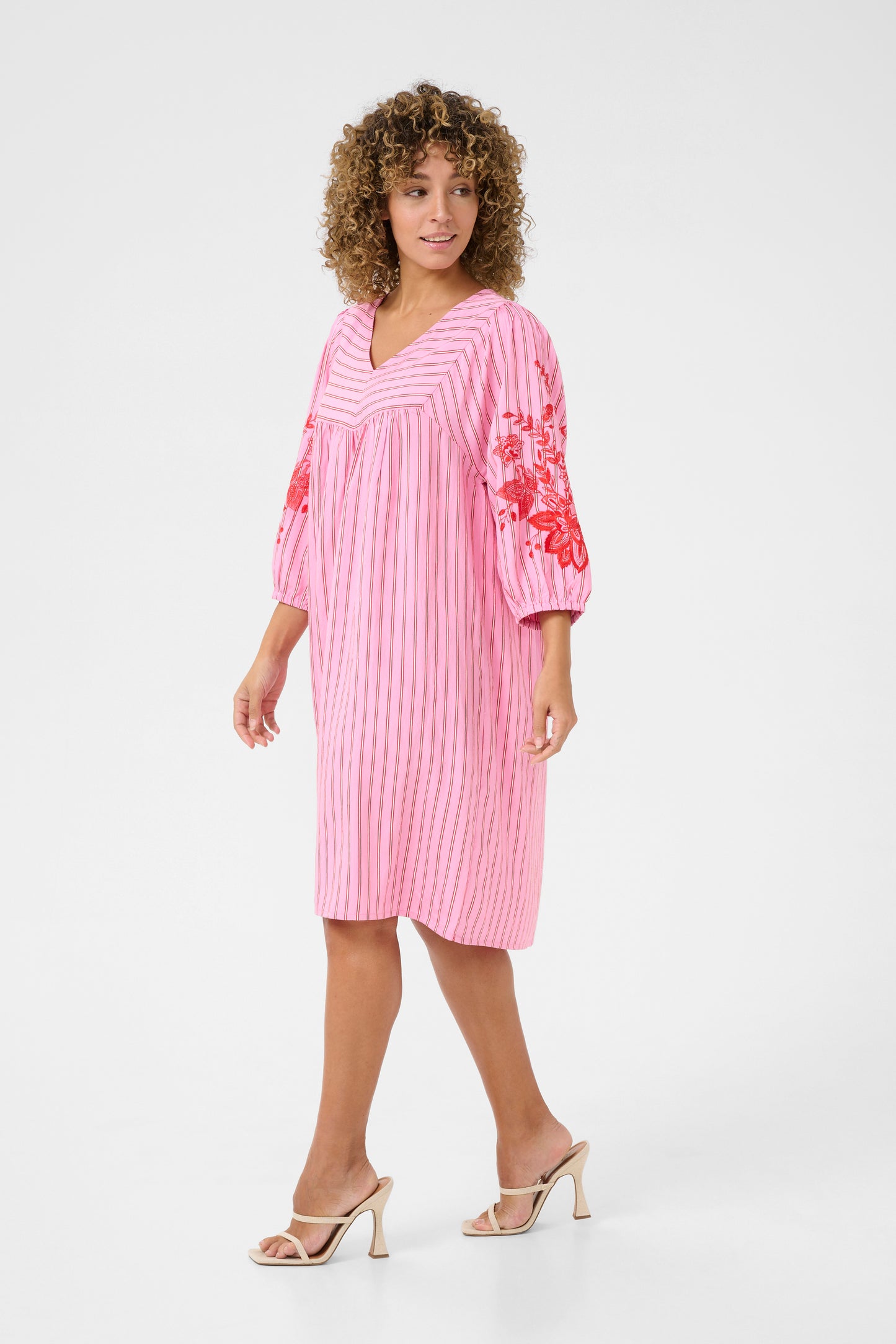 Φόρεμα μίντι