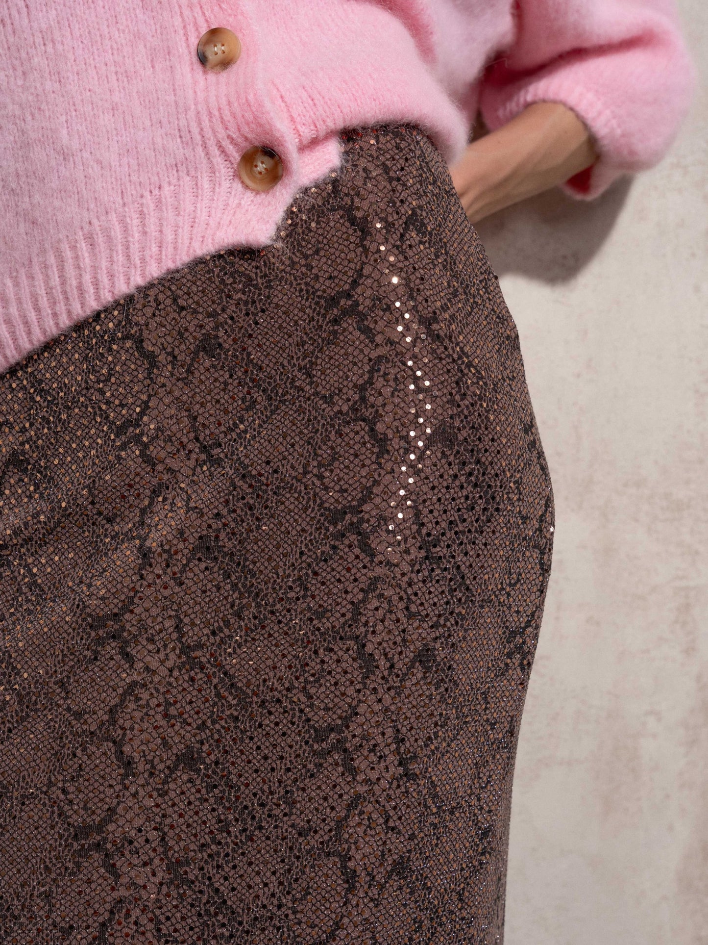 Φούστα μίντι